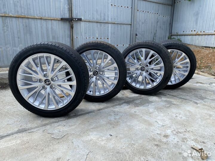Колеса оригинал R18 camry XV70