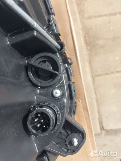 Mercedes Actros фара левая