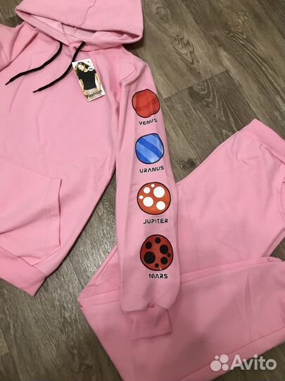 Спортивный костюм женский 42 44 размер новый