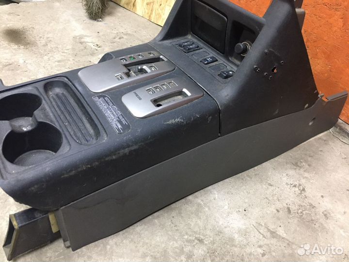 Накладка на кулису Mitsubishi Pajero 3