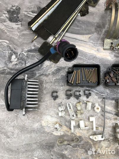 Моторчик заслонок печки audi A8 D2
