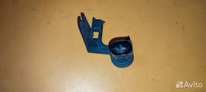 Датчик температуры наружного воздуха 8Z0820533