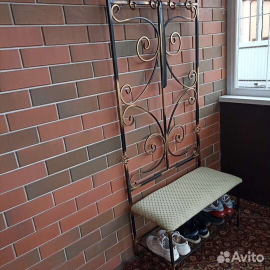 Банкетка в прихожую