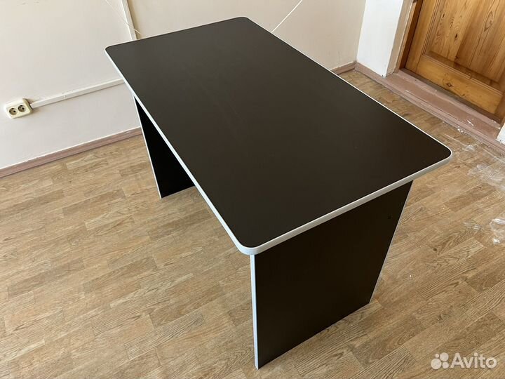Компьютерный стол новый