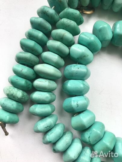 Нитки бус из натуральных камней