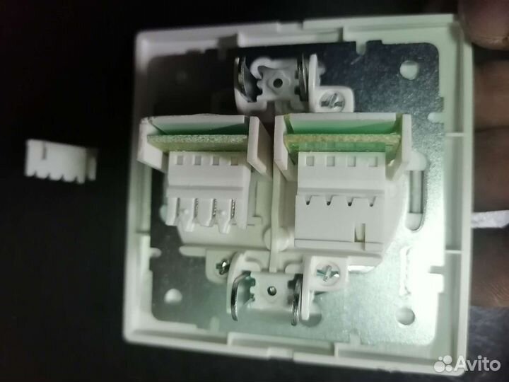 Розетки телефонные двойные Lezard серия мира