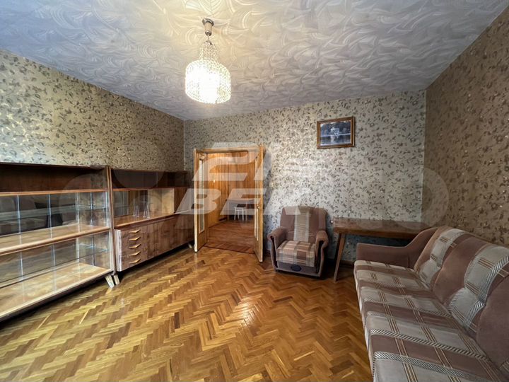 3-к. квартира, 102,4 м², 1/9 эт.