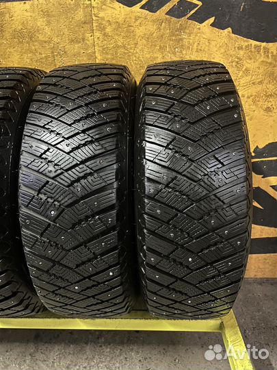 Goodyear UltraGrip Ice Arctic SUV 225/65 R17