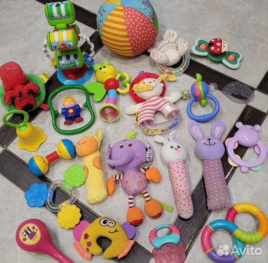 Развивающие игрушки-погремушки пакетом