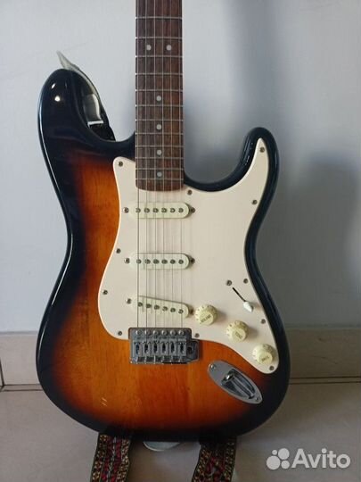 Электрогитара Fender Squier Bullet