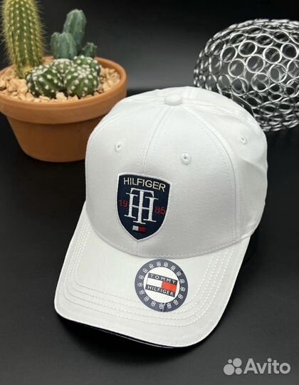Tommy hilfiger бейсболка