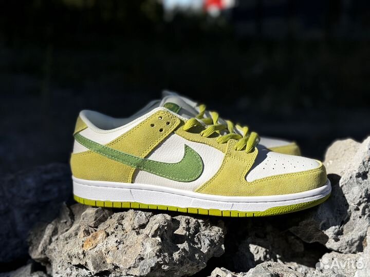 Кроссовки Nike dunk Low 