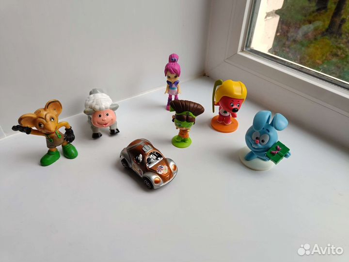Фигурки из киндер сюрприза. штук