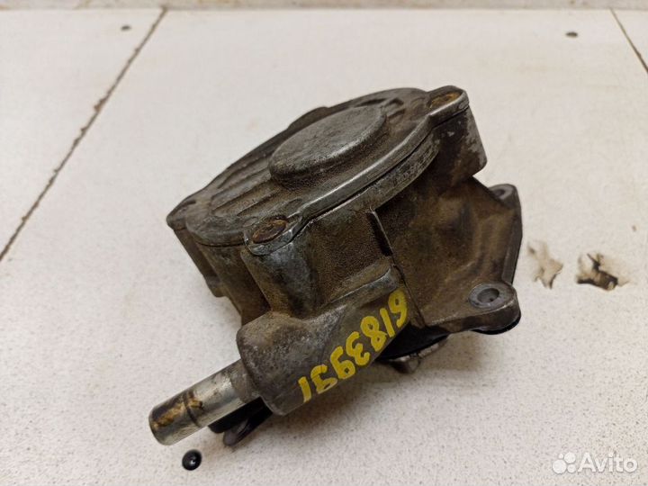 Вакуумный насос двигателя