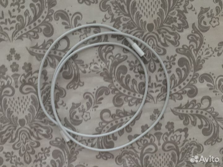 Зарядка на айфон