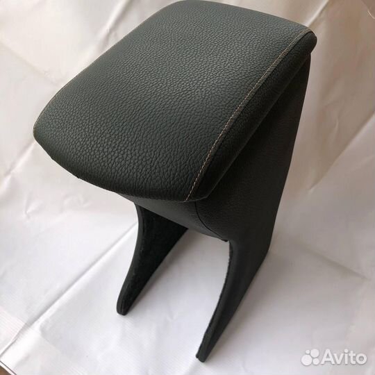 Подлокотник для chery indis 2011-2016г