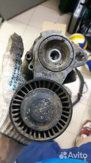 Натяжитель ремня N52B25 BMW E90 E60 E83 E87