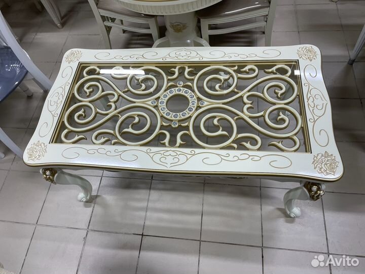 Столик журнальный прямоугольный. столы стулья