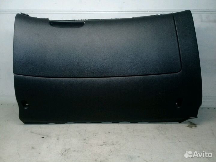 Бардачёк Шкода Октавия 1Z 2008-2014