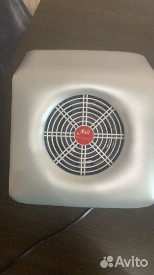 Продам вытяжку для маникюра