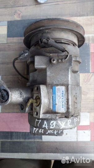 Компрессор кондиционера Mitsubishi Pajero 4