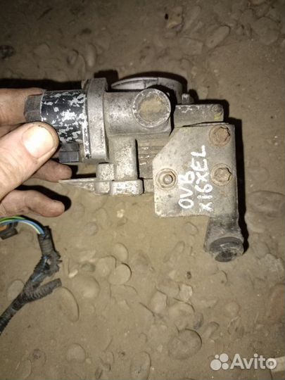 Дроссельная заслонка Opel Vectra B X16XEL