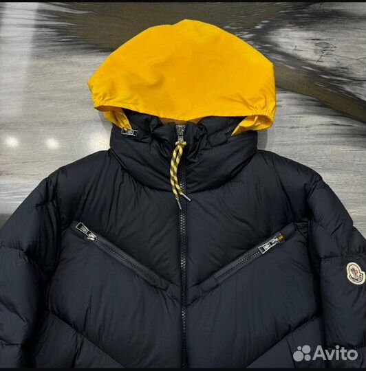 Пуховик Moncler