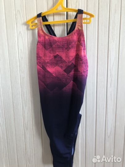 Купальник новый adidas