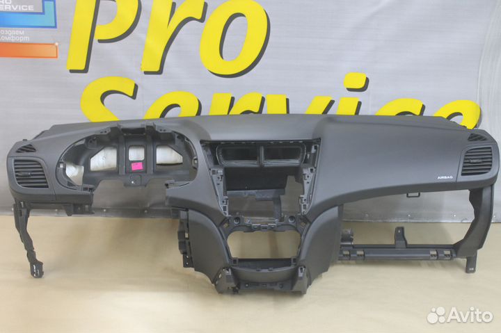 Торпедо Hyundai Solaris панель парприз