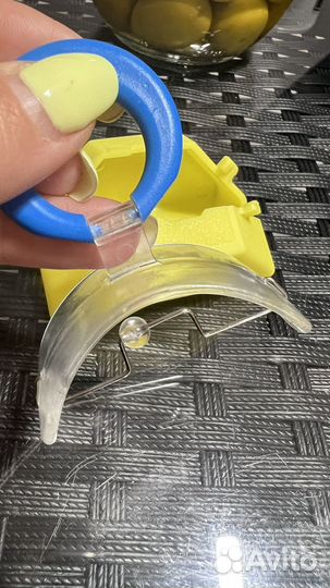 Вестибулярная ортодонтическая пластина с бусиной