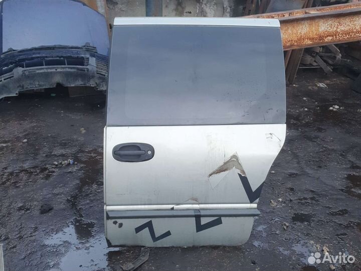 Дверь сдвижная левая Крайслер вояджер 3