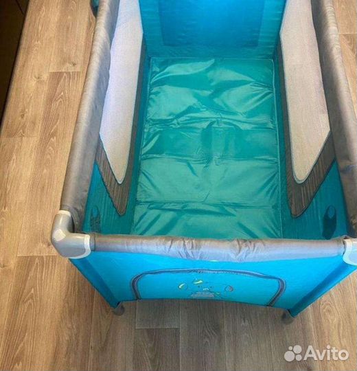 Продам манеж очень удобный и комфортный