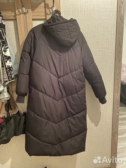 Пуховик женский черный 42 44