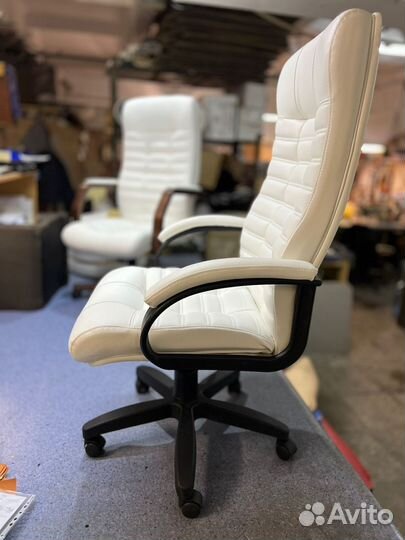 Кресло офисное