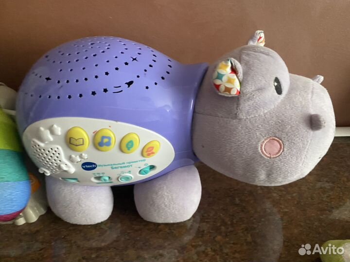 Детские развивающие игрушки на батарейках