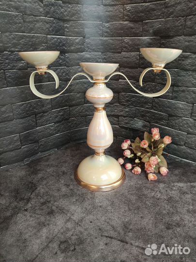 Фарфоровый подсвечник