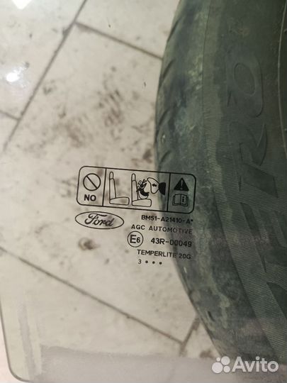 Стекло двери переднее правое ford focus 3