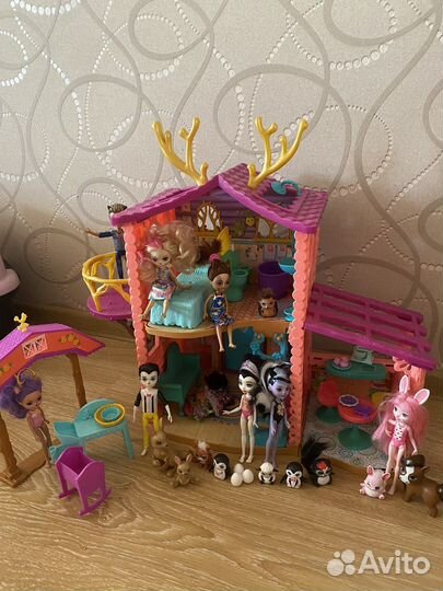 Дом с рогами и куклы этхетчемлс