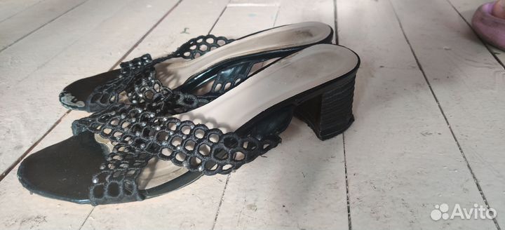 Босоножки женские