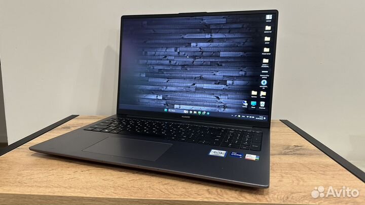 Ноутбук huawei matebook d16 i7