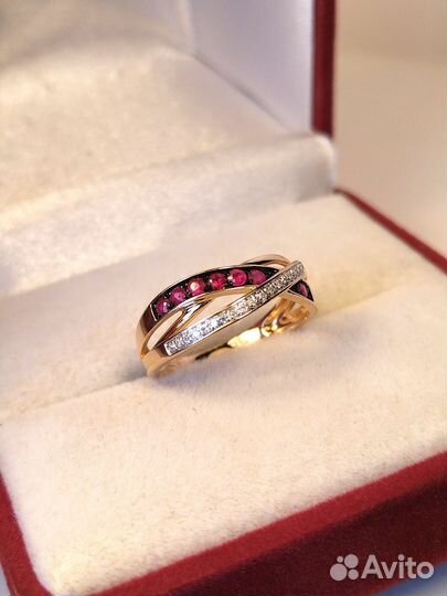 Золотое кольцо с бриллиантами