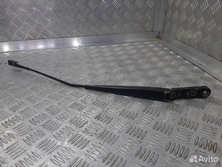 Поводок стеклоочистителя передний правый Audi Q5