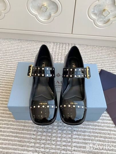 Женские туфли prada