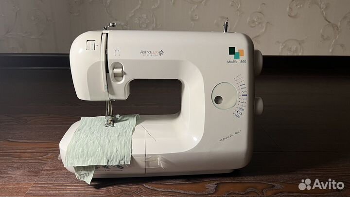 Швейная машина astralux 590