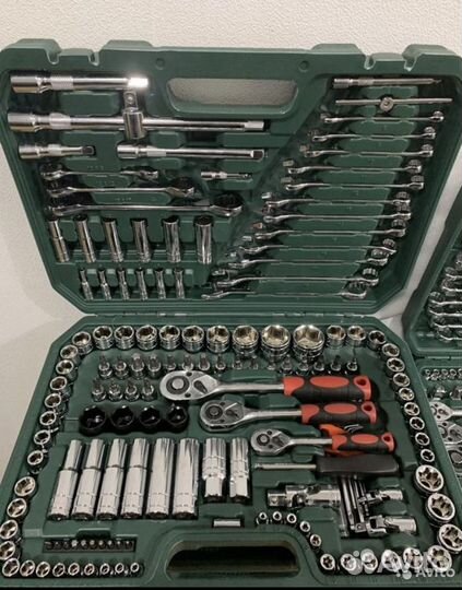 Набор инструментов для автомобиля