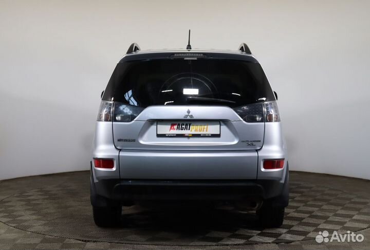 Mitsubishi Outlander 2.0 CVT, 2011, 239 230 км