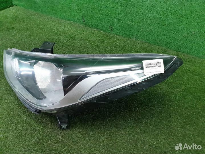 Фара левая Hyundai Solaris