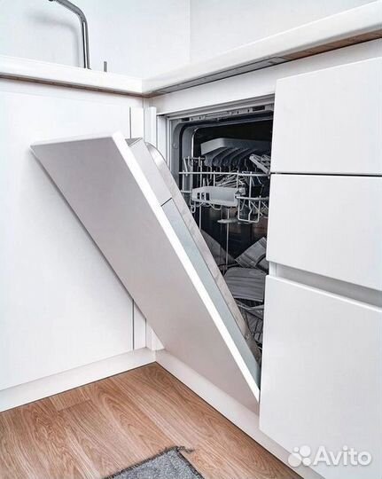 Угловой кухонный гарнитур