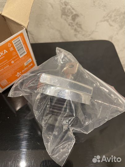 Крышка топлив. бака с ключами, для Лада 2108-15