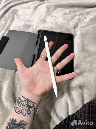 iPad 7 поколения + apple pencil 1 + procreate